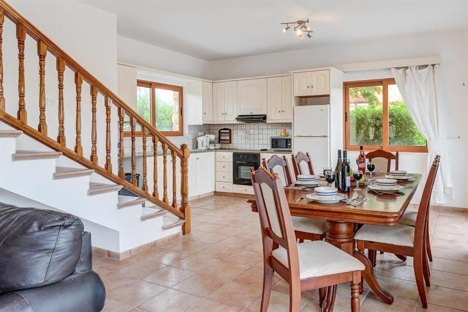 Argaka Beachfront Villa Paphos Bagian luar foto